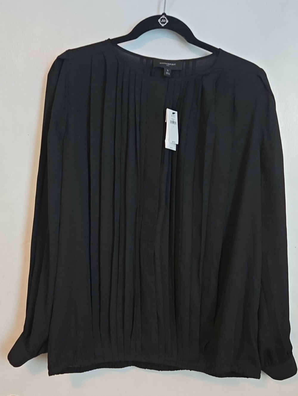 NWT Banana Republic Black Pleated Front Long-Sleeve Blouse Sz L